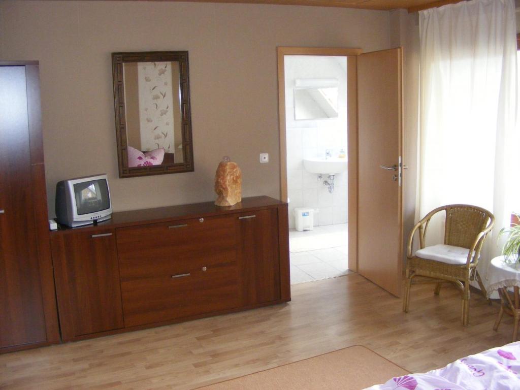 Zum Achten Himmel Klotten Zimmer foto
